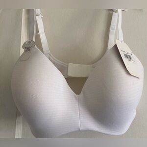 Hanes Classic White T-Shirt Bra